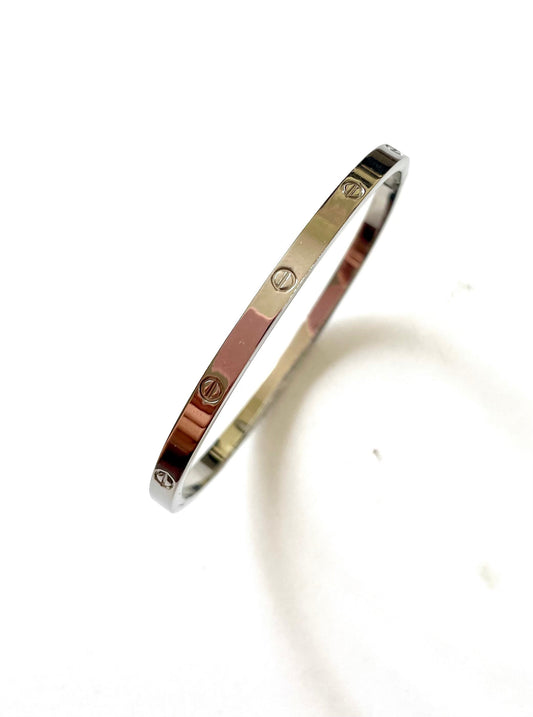 Shop thin cartier bangle at Jewellery Lovers. Anti-tarnish, trendy & perfect for daily or festive wear. Free shipping available. jewellerylovers
