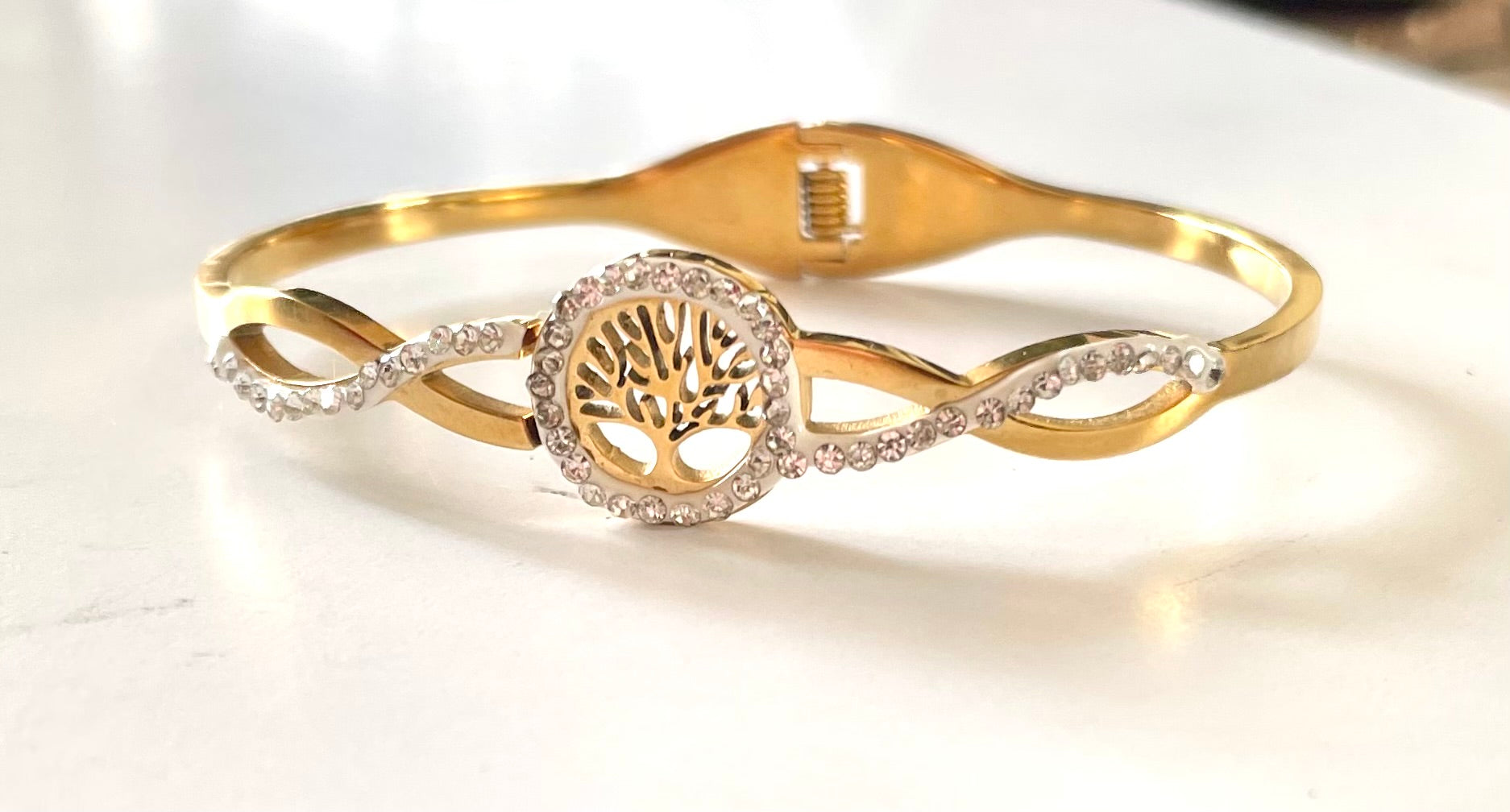 Shop trunkin bangle at Jewellery Lovers. Anti-tarnish, trendy & perfect for daily or festive wear. Free shipping available. jewellerylovers