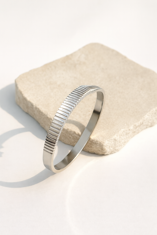 Silver sleek bangle jewellerylovers