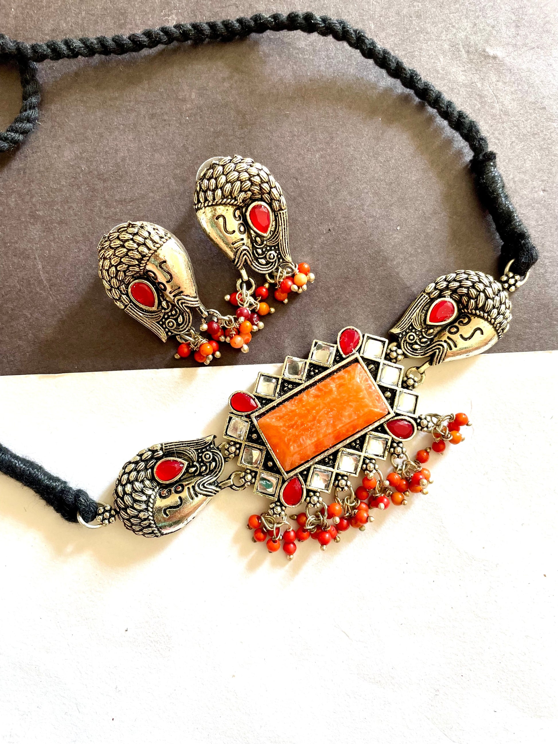 Shop kundan choker set at Jewellery Lovers. Anti-tarnish, trendy & perfect for daily or festive wear. Free shipping available. jewellerylovers