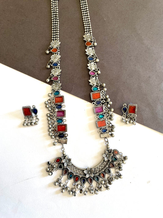 Shop multicolour ghungru necklace with earrings at Jewellery Lovers. Anti-tarnish, trendy & perfect for daily or festive wear. Free shipping available. jewellerylovers