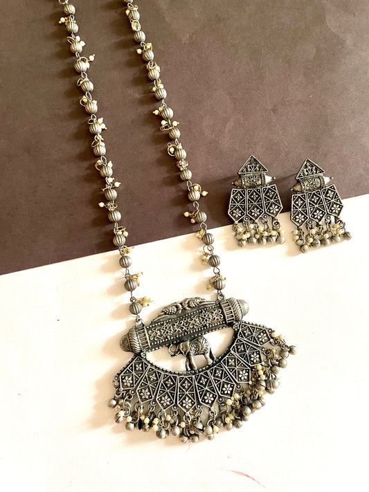 Silver statement necklace jewellerylovers