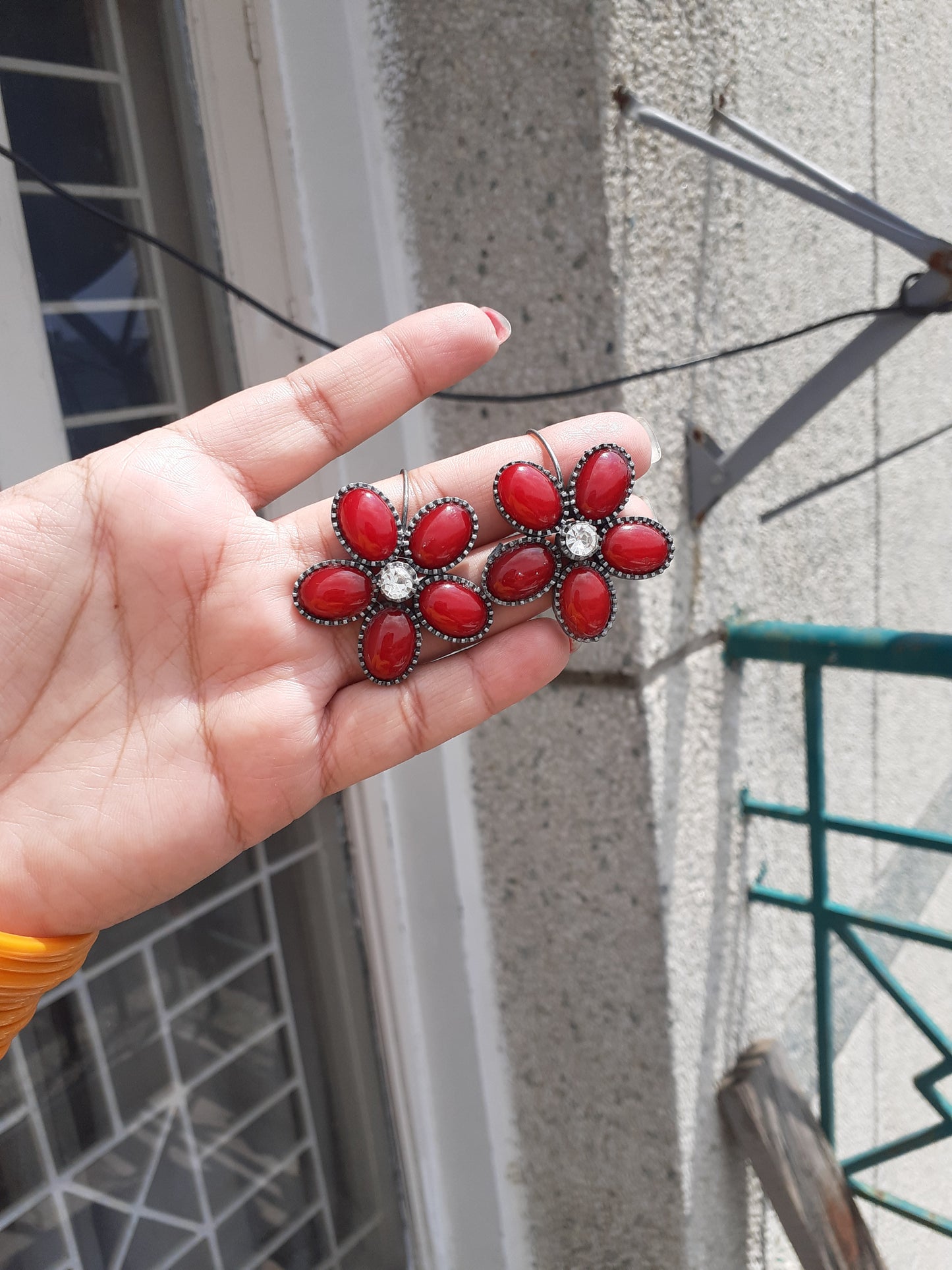 Flower earrings