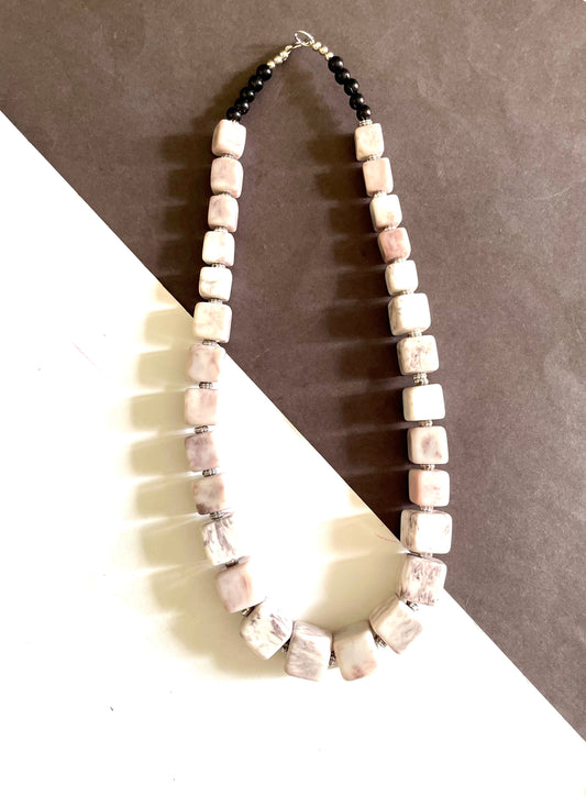Shop stone necklace at Jewellery Lovers. Anti-tarnish, trendy & perfect for daily or festive wear. Free shipping available. jewellerylovers