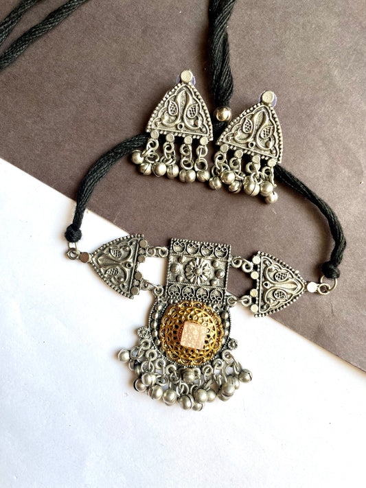 Shop silver choker with earrings at Jewellery Lovers. Anti-tarnish, trendy & perfect for daily or festive wear. Free shipping available. jewellerylovers