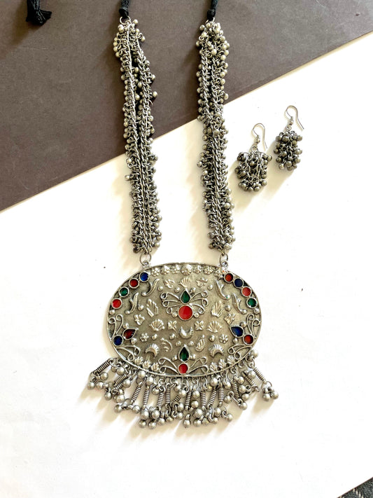 Shop big size multicolour round necklace with earrings at Jewellery Lovers. Anti-tarnish, trendy & perfect for daily or festive wear. Free shipping available. jewellerylovers