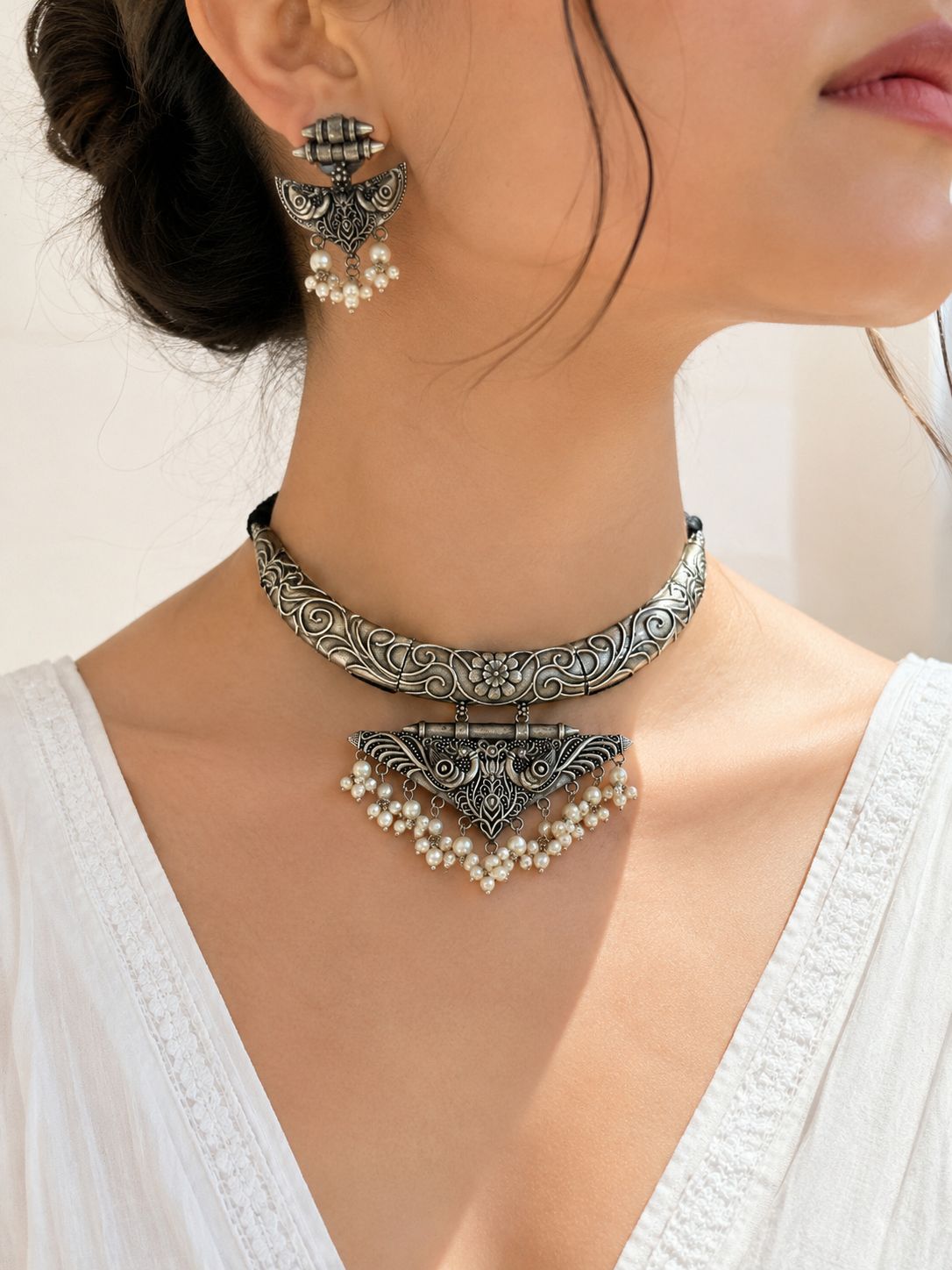 Silver High quality choker necklace with earrings jewellerylovers