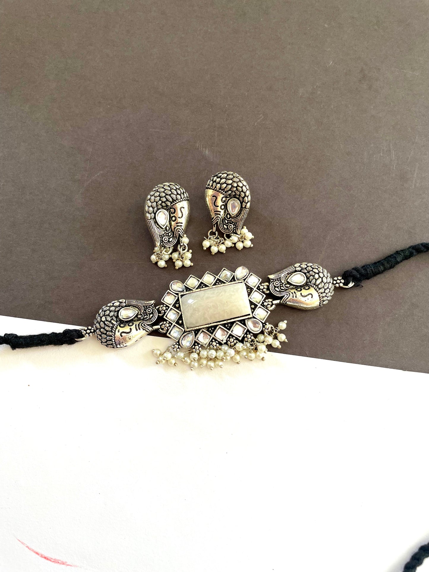 Kundan necklace with studs | Kundan by Jewellery Lovers jewellerylovers