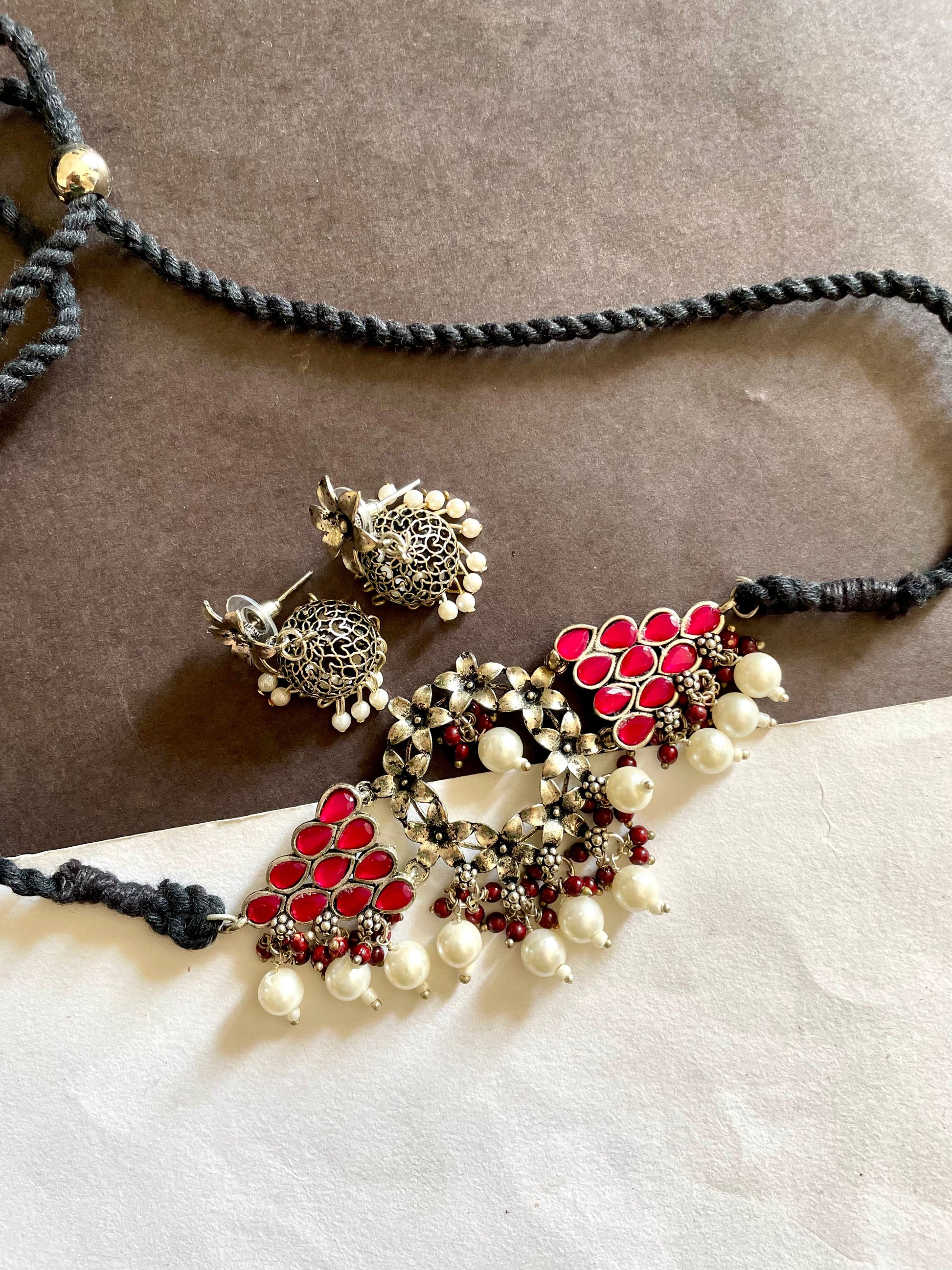 Shop mini flower choker with jhumka at Jewellery Lovers. Anti-tarnish, trendy & perfect for daily or festive wear. Free shipping available. jewellerylovers
