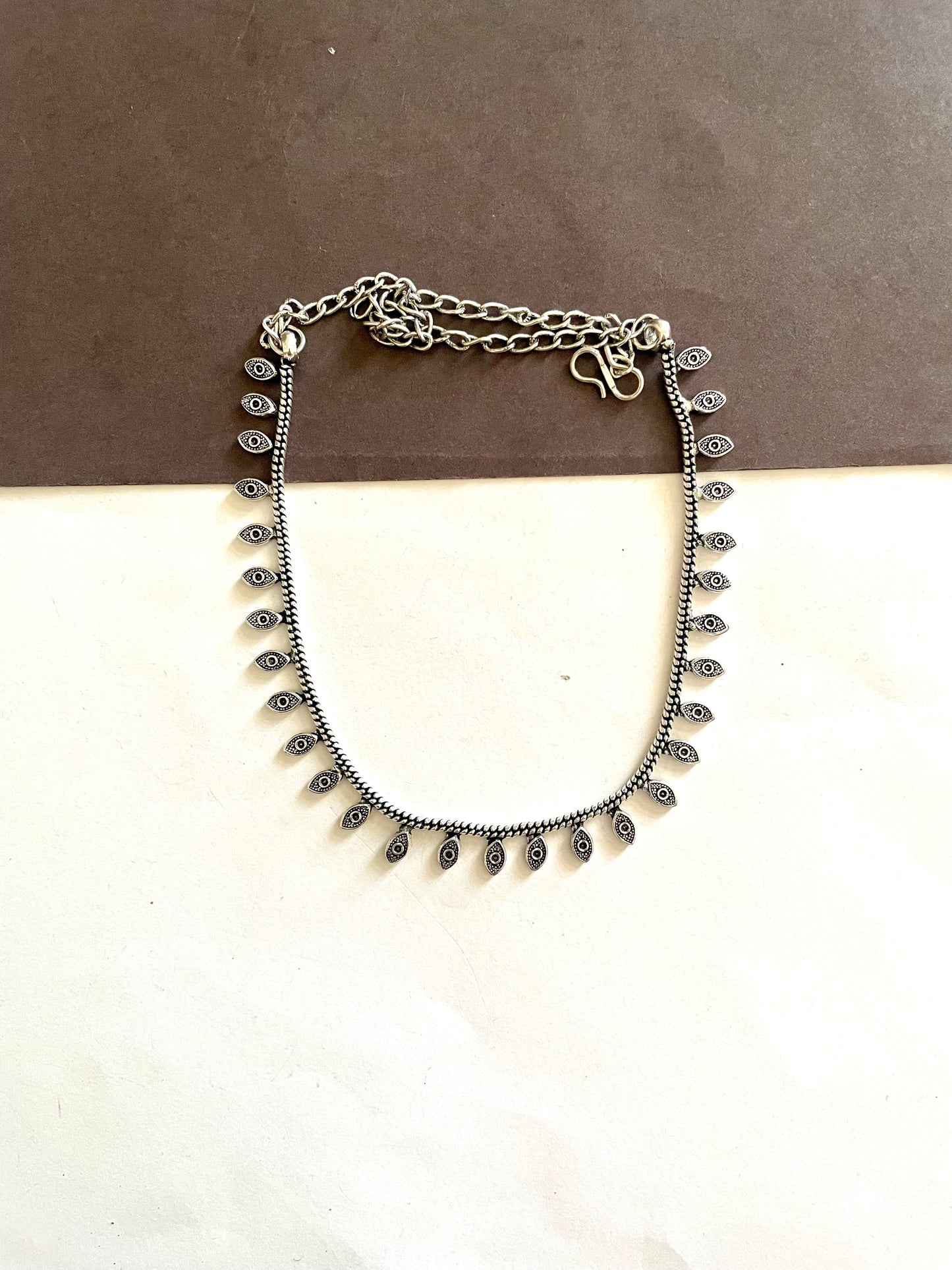 Shop sleek choker at Jewellery Lovers. Anti-tarnish, trendy & perfect for daily or festive wear. Free shipping available. jewellerylovers