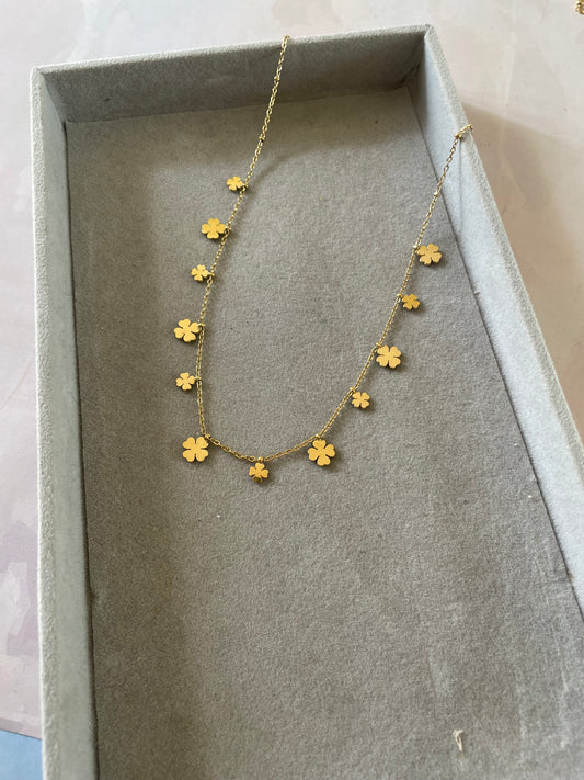 Daisy choker