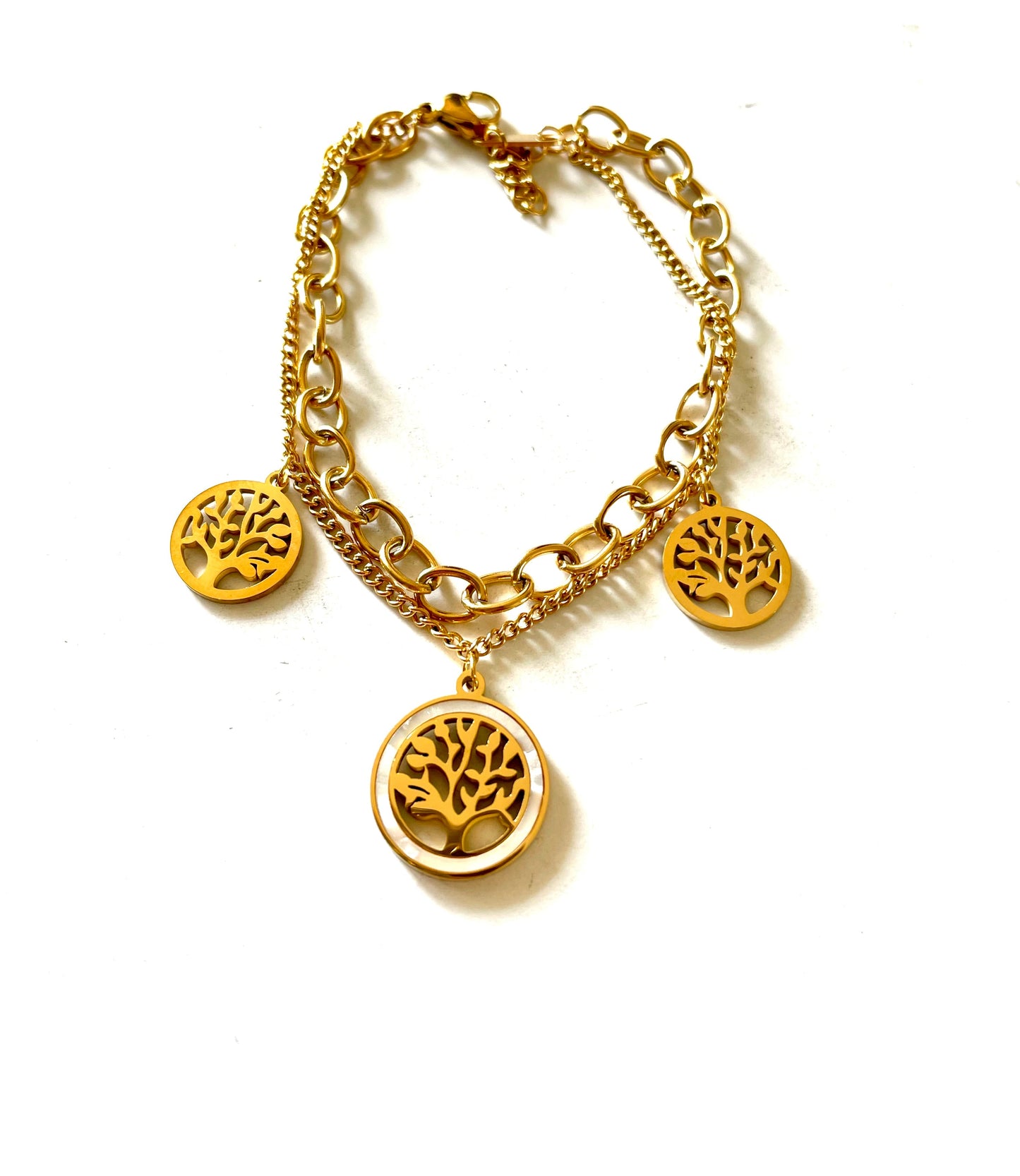 Shop chain charms bracelet at Jewellery Lovers. Anti-tarnish, trendy & perfect for daily or festive wear. Free shipping available. jewellerylovers