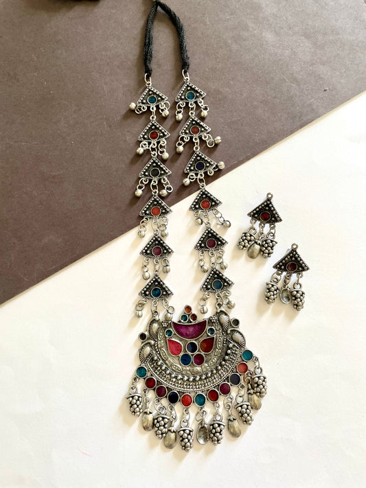 Shop beautiful multicolour necklace with earrings at Jewellery Lovers. Anti-tarnish, trendy & perfect for daily or festive wear. Free shipping available. jewellerylovers