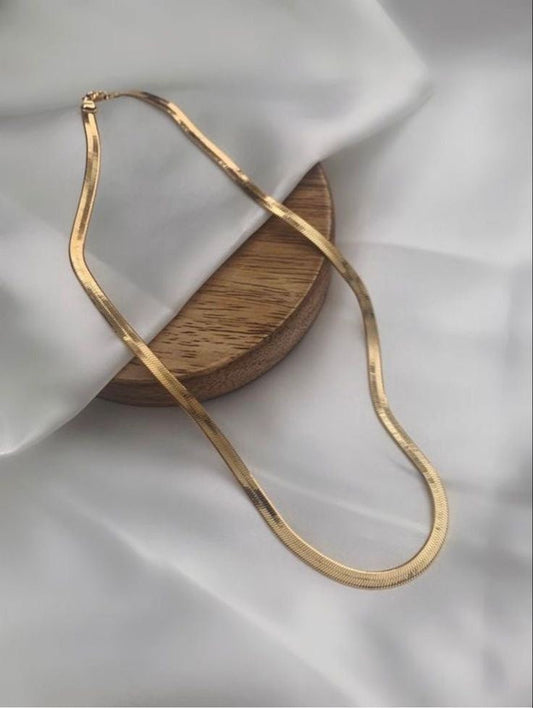 Shop snake chain, 8.5 inches at Jewellery Lovers. Anti-tarnish, trendy & perfect for daily or festive wear. Free shipping available. jewellerylovers