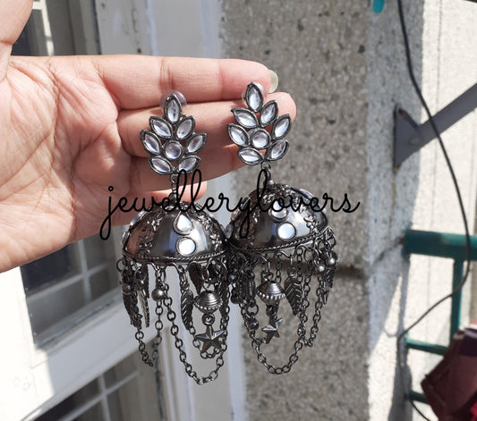 White beaded black latkans