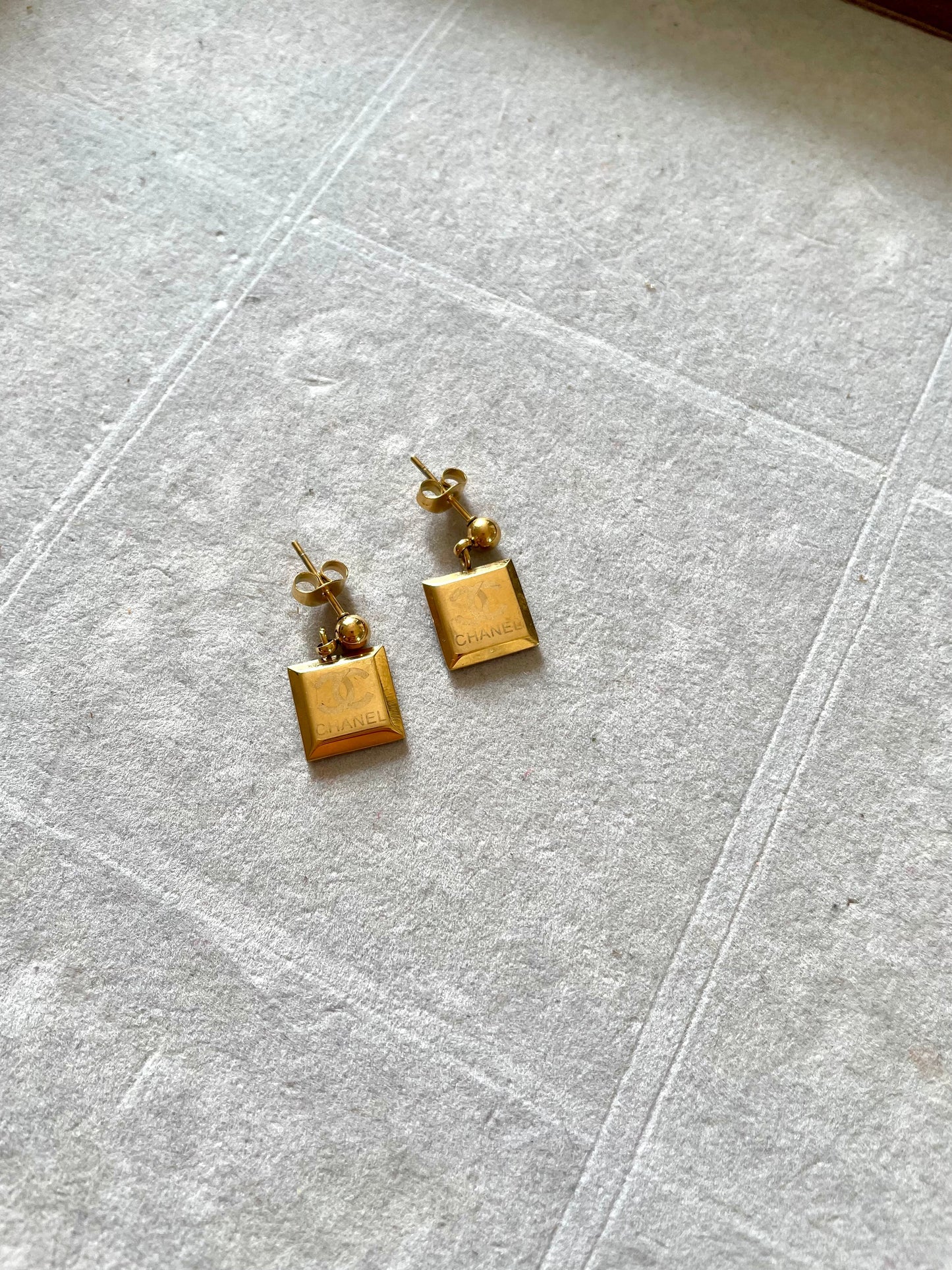 Shop studs at Jewellery Lovers. Anti-tarnish, trendy & perfect for daily or festive wear. Free shipping available. jewellerylovers