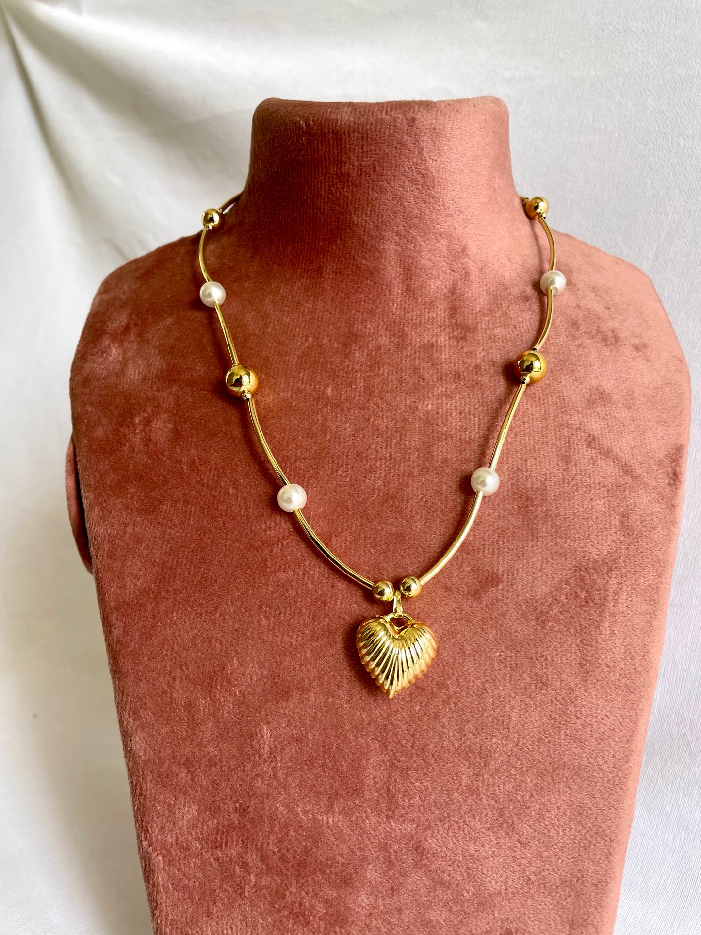 Heart shape goldnecklace