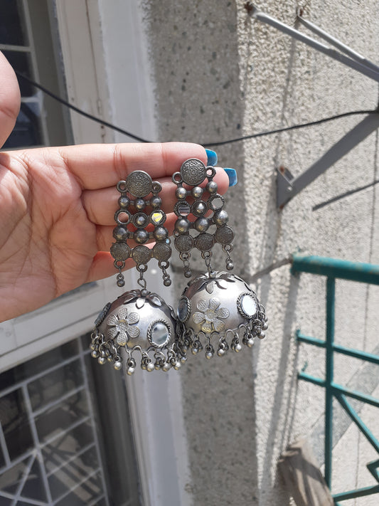 Black metal jhumka