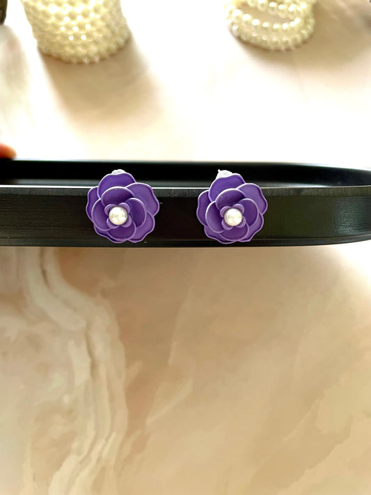 Mini flower studs
