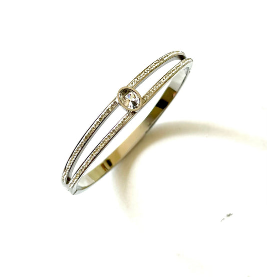 Shop silver stone bracelet at Jewellery Lovers. Anti-tarnish, trendy & perfect for daily or festive wear. Free shipping available. jewellerylovers