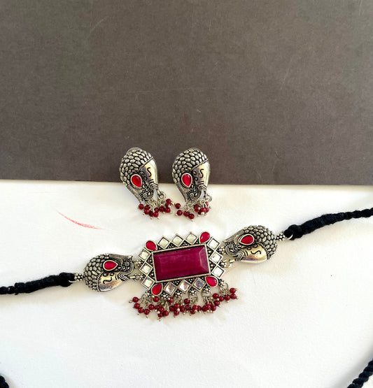 Shop kundan necklace with studs at Jewellery Lovers. Anti-tarnish, trendy & perfect for daily or festive wear. Free shipping available. jewellerylovers