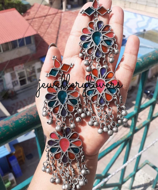 Long glass jhumka