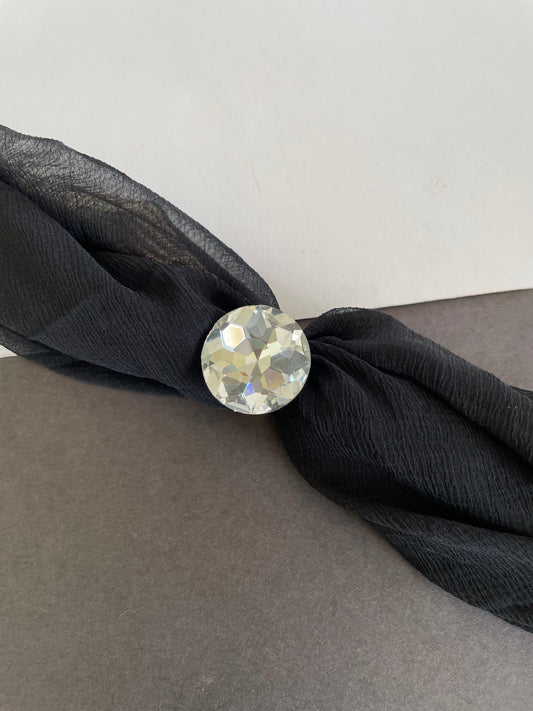 Shop crystal round ring at Jewellery Lovers. Anti-tarnish, trendy & perfect for daily or festive wear. Free shipping available. jewellerylovers