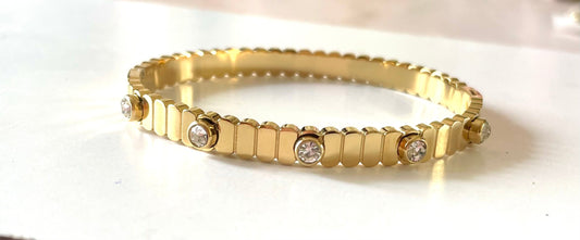 Shop white stone bangle at Jewellery Lovers. Anti-tarnish, trendy & perfect for daily or festive wear. Free shipping available. jewellerylovers