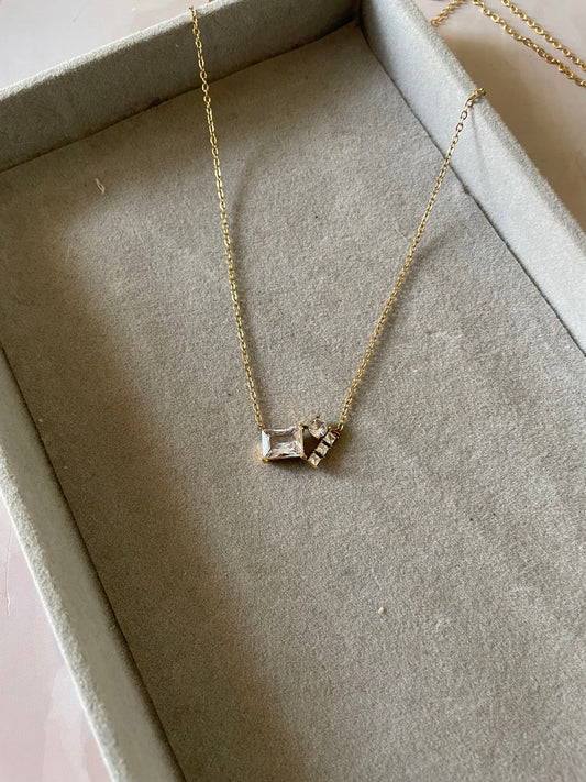 Crystal stone pendent