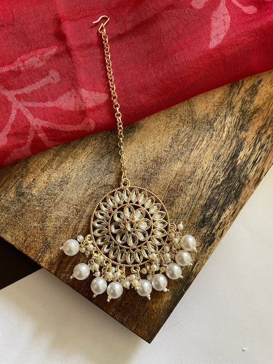 Shop kundan maangteeka at Jewellery Lovers. Anti-tarnish, trendy & perfect for daily or festive wear. Free shipping available. jewellerylovers