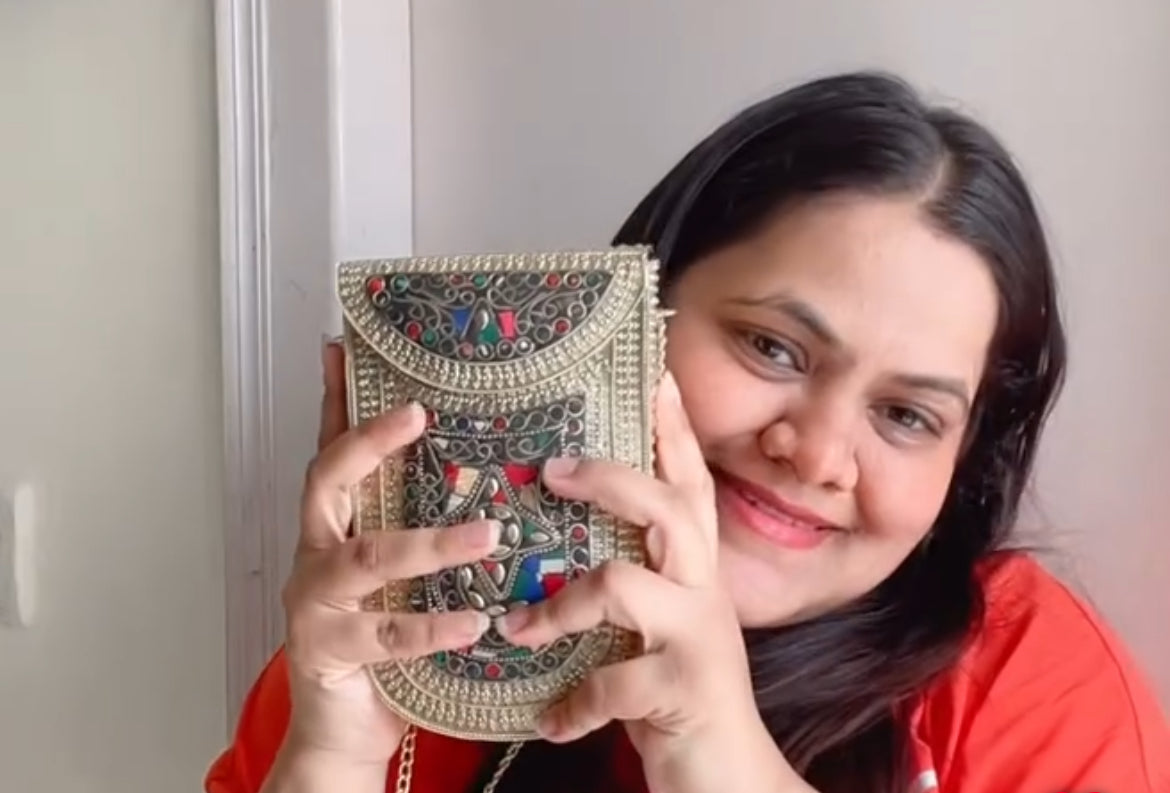 Shop mobile sling bag at Jewellery Lovers. Anti-tarnish, trendy & perfect for daily or festive wear. Free shipping available. jewellerylovers