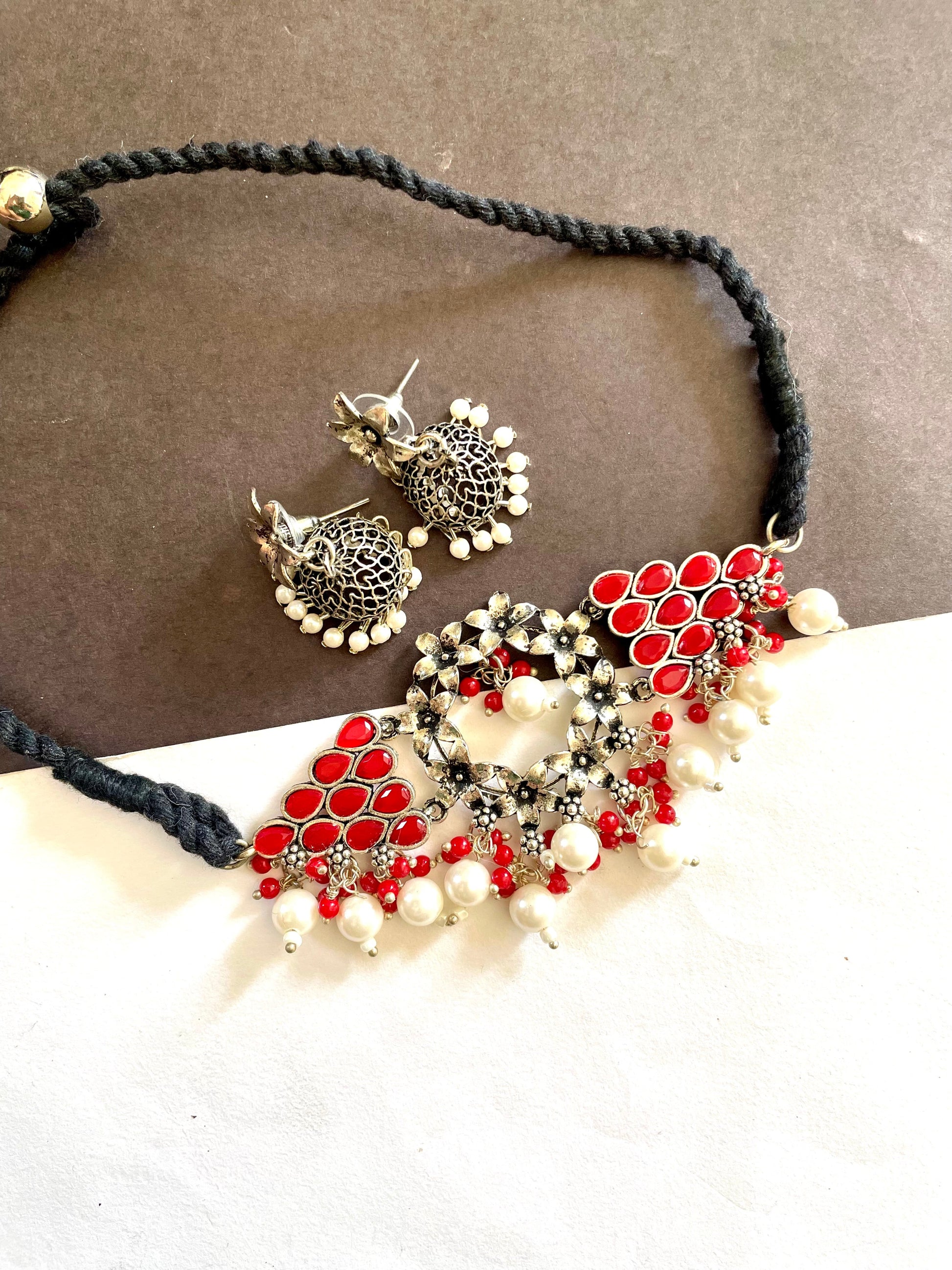 Shop mini flower choker with jhumka at Jewellery Lovers. Anti-tarnish, trendy & perfect for daily or festive wear. Free shipping available. jewellerylovers