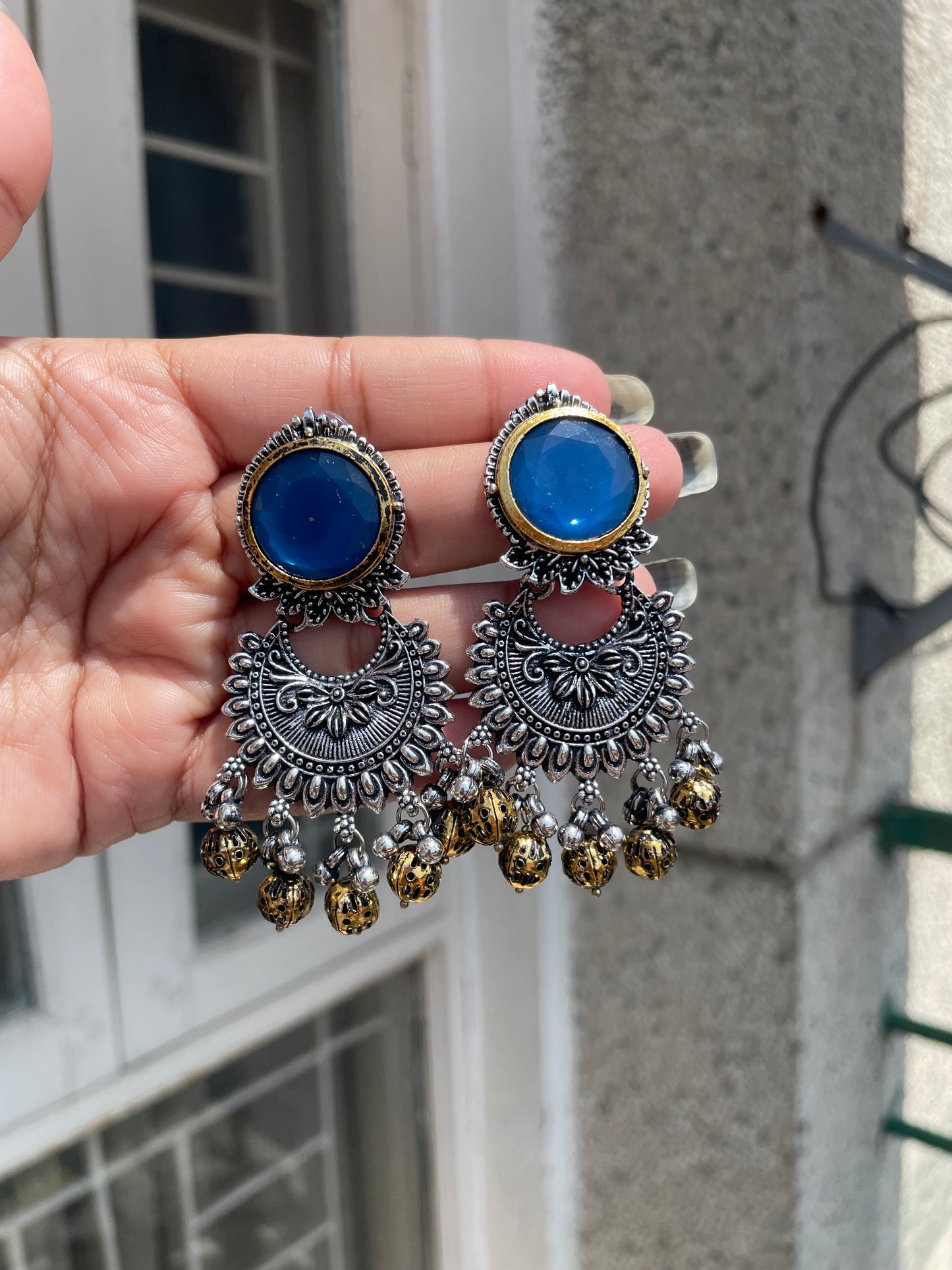 Dual tone jhumka