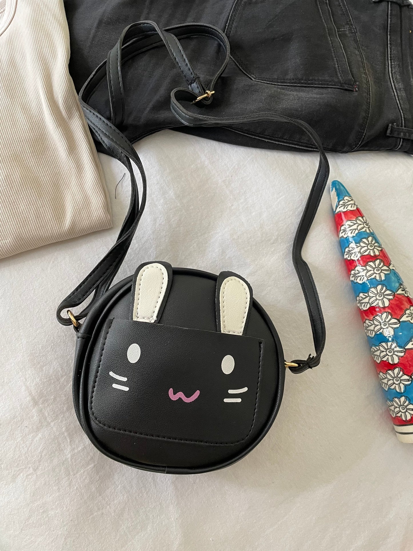 Shop bunny sling bags at Jewellery Lovers. Anti-tarnish, trendy & perfect for daily or festive wear. Free shipping available. jewellerylovers