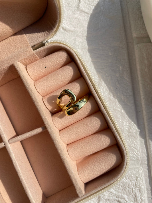 Shop twist band at Jewellery Lovers. Anti-tarnish, trendy & perfect for daily or festive wear. Free shipping available. jewellerylovers