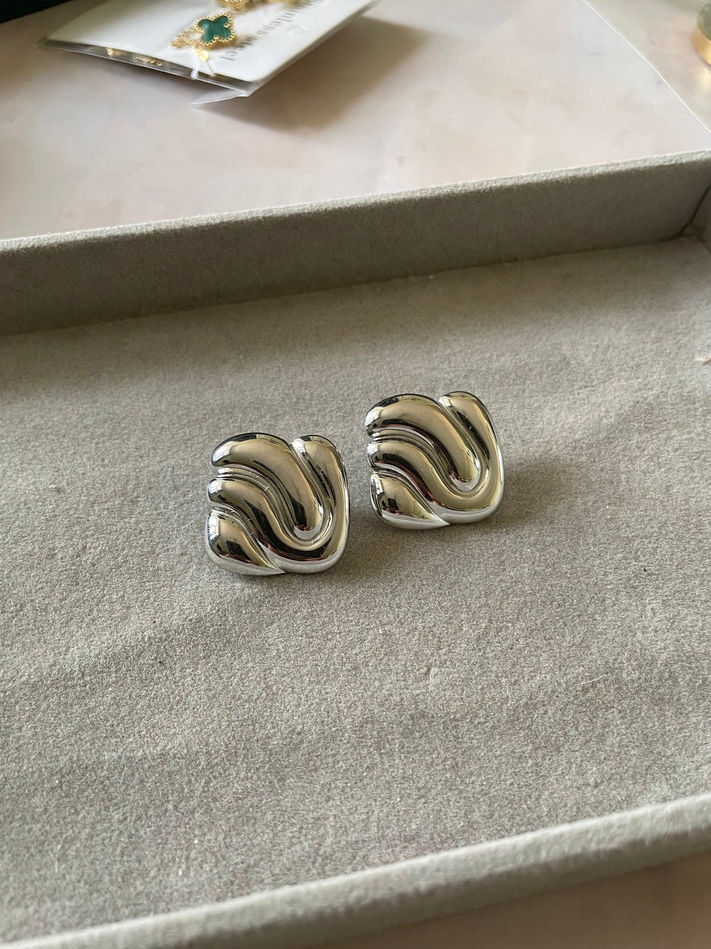 Silver ziggiee studs