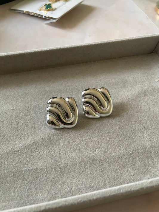Silver ziggiee studs