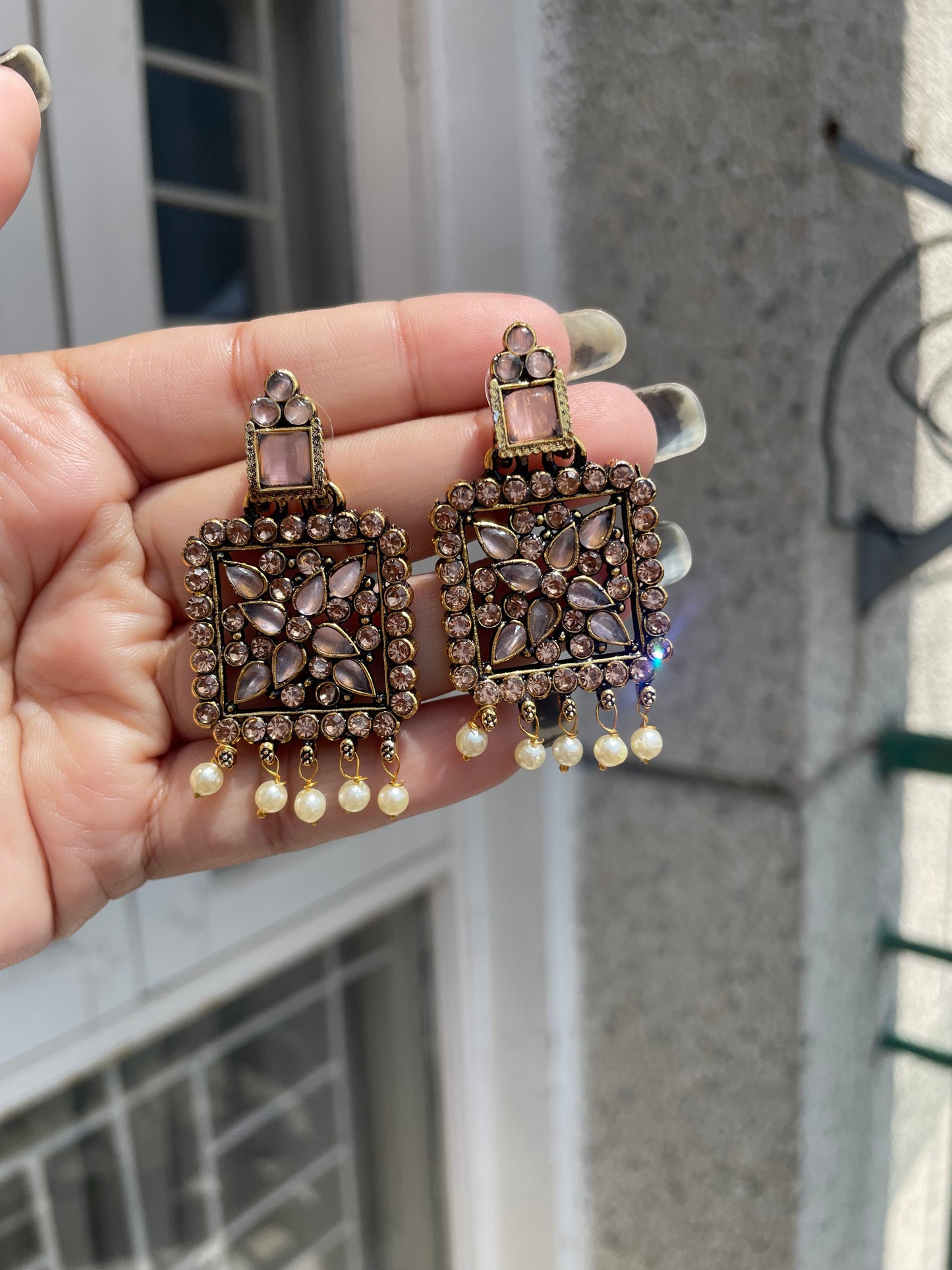 Beaded kundan studs