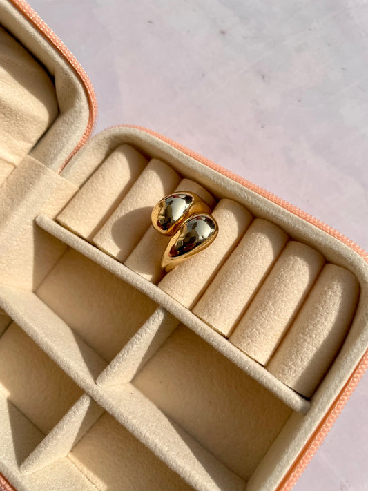 Dual hug anti tarnished adjustable ring