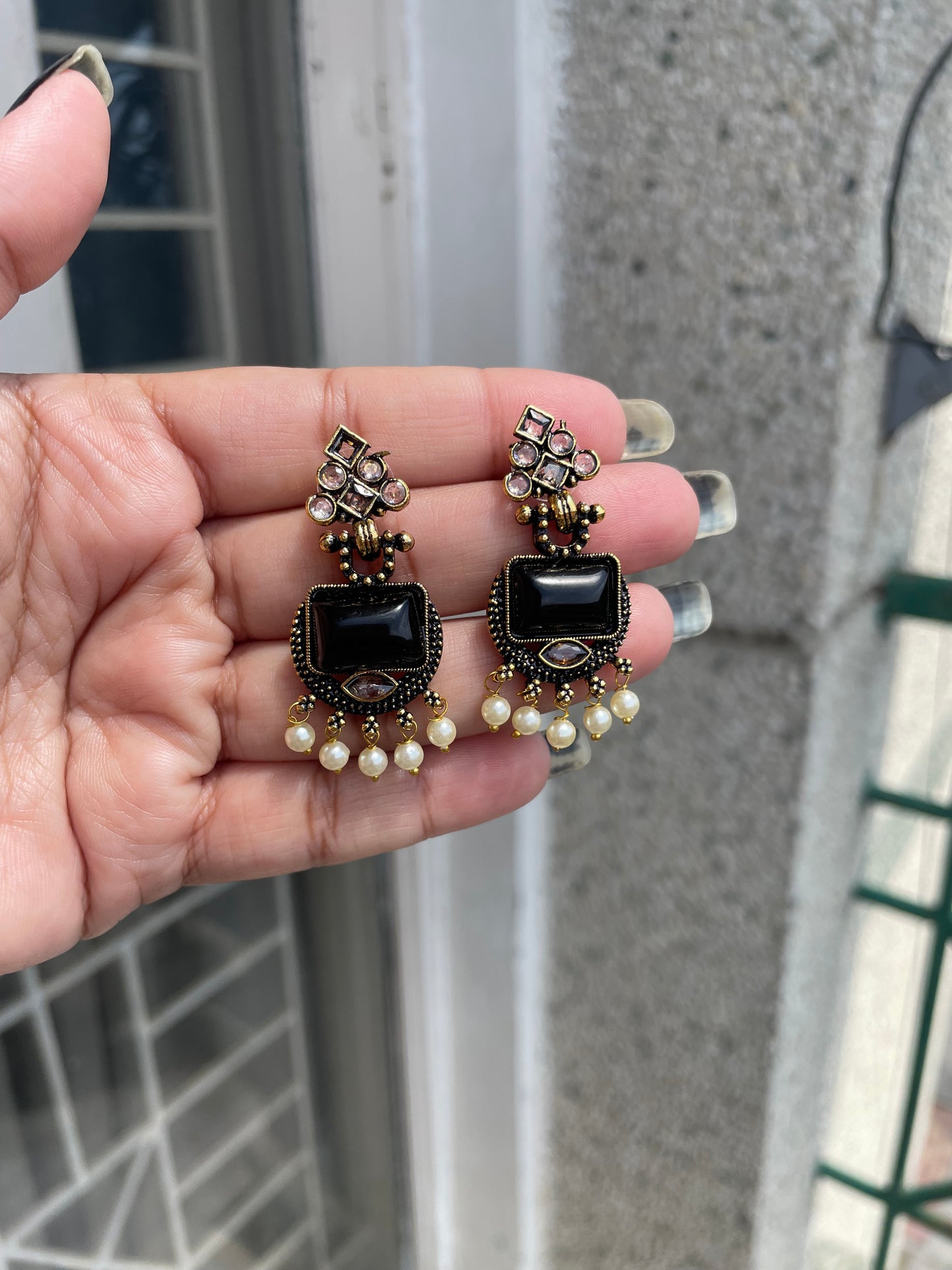 Mini kundan studs