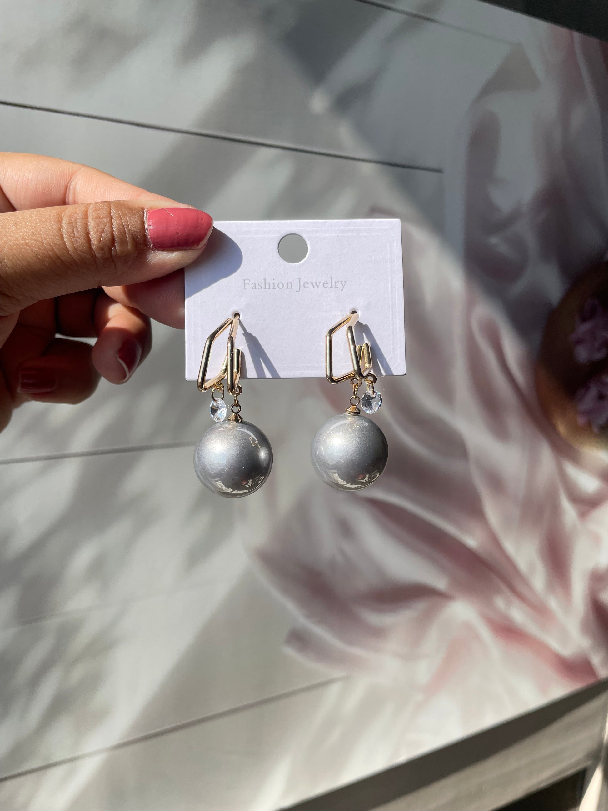 Double ball earrings | Ring by Jewellery Lovers jewellerylovers