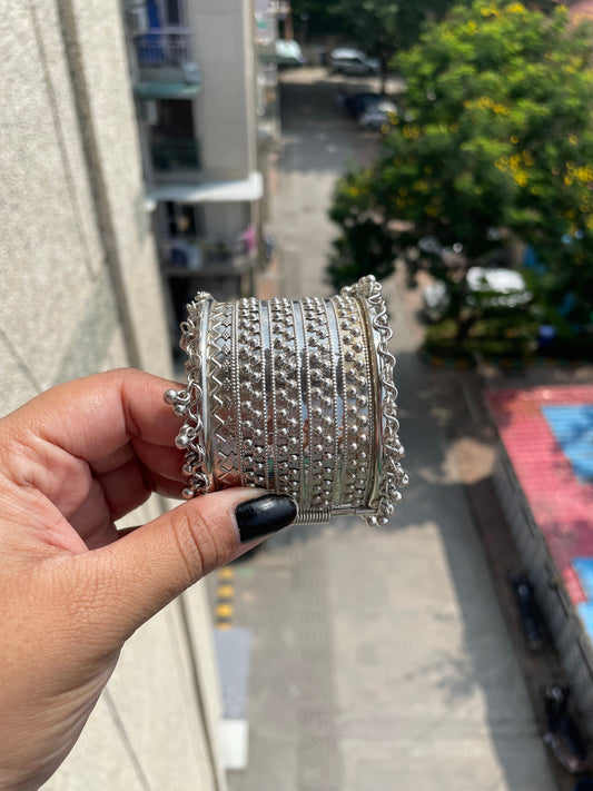 Oxidised openable cuff jewellerylovers