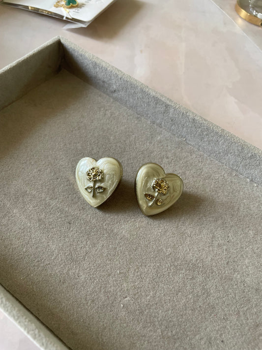 Victoria flower studs