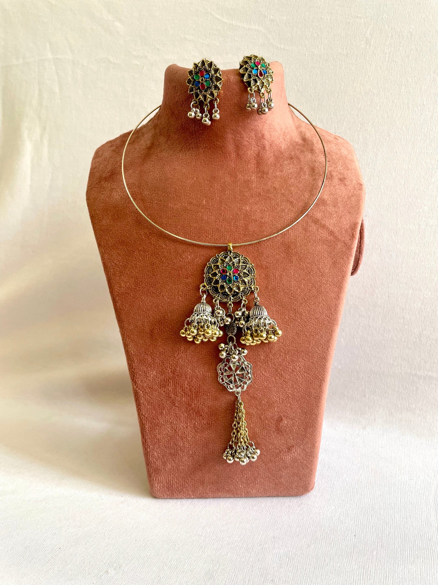 Shop multicolour hasli with ghungru earrings at Jewellery Lovers. Anti-tarnish, trendy & perfect for daily or festive wear. Free shipping available. jewellerylovers