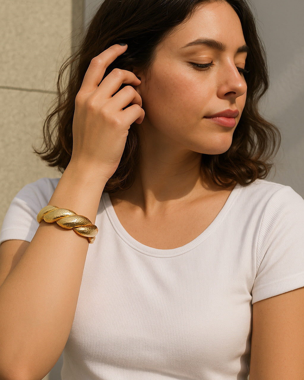 Shop pleated cuff at Jewellery Lovers. Anti-tarnish, trendy & perfect for daily or festive wear. Free shipping available. jewellerylovers