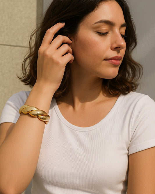 Shop pleated cuff at Jewellery Lovers. Anti-tarnish, trendy & perfect for daily or festive wear. Free shipping available. jewellerylovers