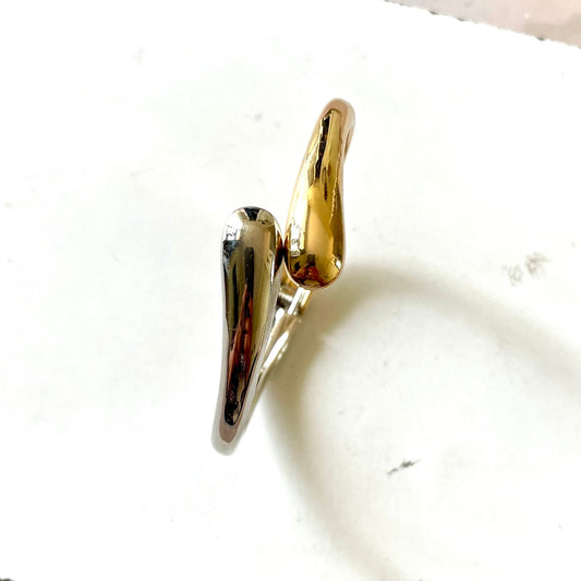 Shop silver golden cuff at Jewellery Lovers. Anti-tarnish, trendy & perfect for daily or festive wear. Free shipping available. jewellerylovers