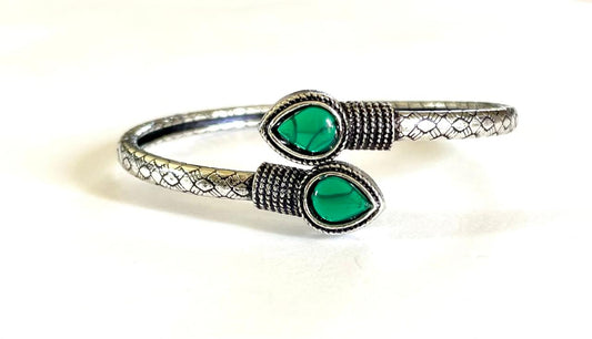 Leaf bracelet