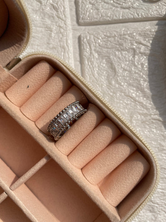 Crystal band