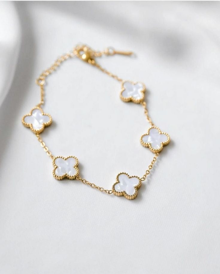 Shop van cleave bracelet - 10 colors - elegant daily wear jewelry at Jewellery Lovers. Anti-tarnish, trendy & perfect for daily or festive wear. Free shipping a jewellerylovers